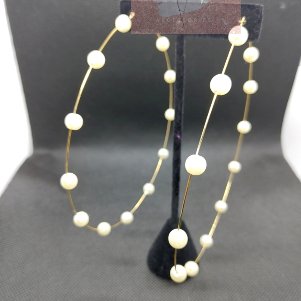 Pearl wire hoops